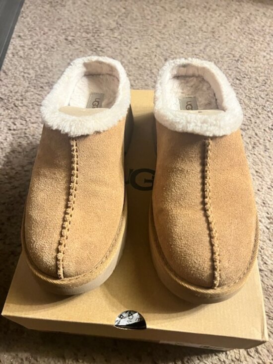 UGG New Heights Cozy Clog - Picture 4 of 7